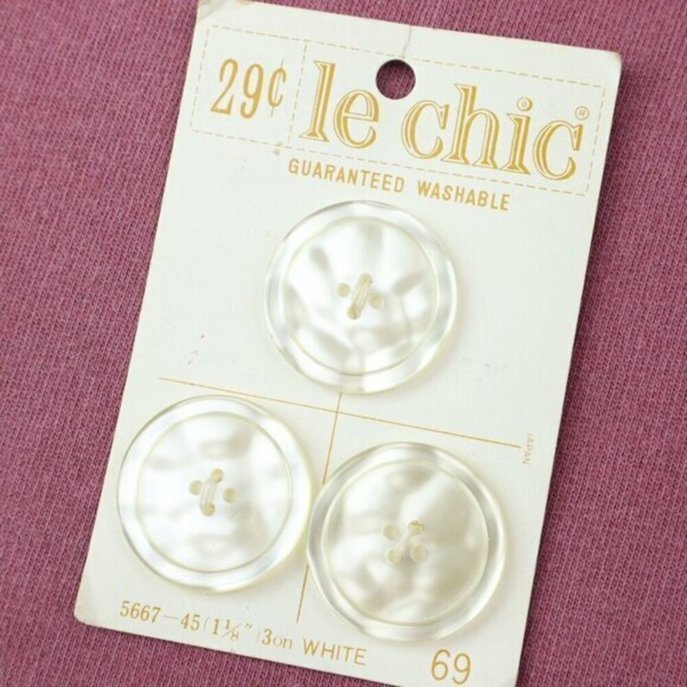 Vintage Le Chic Buttons Clothing Sewing Original Card Size 45 1 1/8" White Set 3